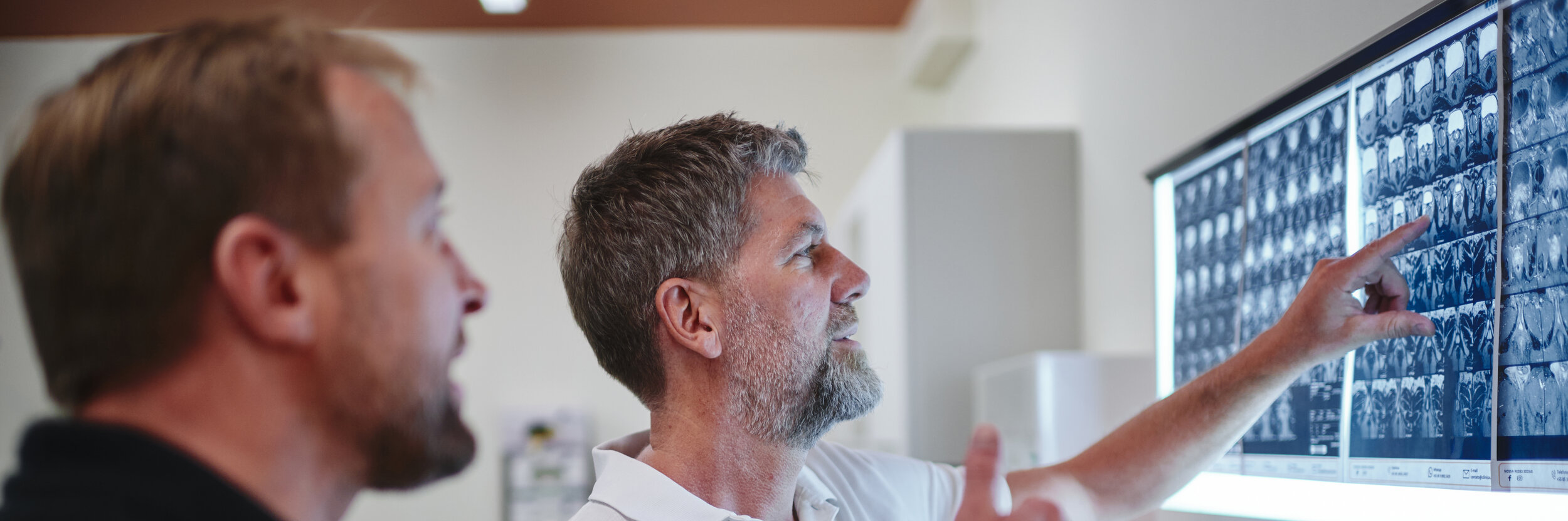 Dr. Martin Löhr im Patientengespräch