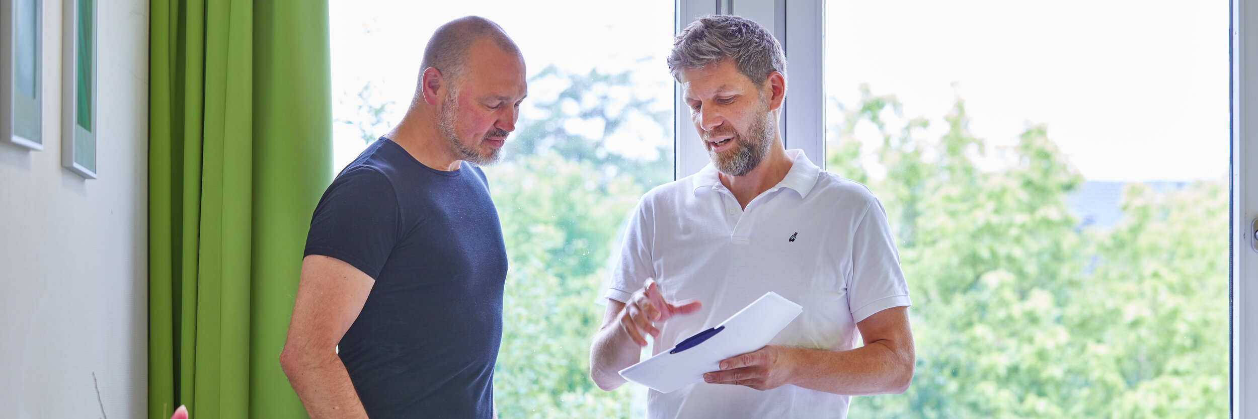 Dr. Martin Löhr im Patientengespräch